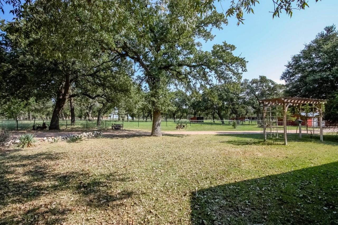 Ark Bunkhouse Fredericksburg Hideaway With Hot Tub Vila Exterior foto