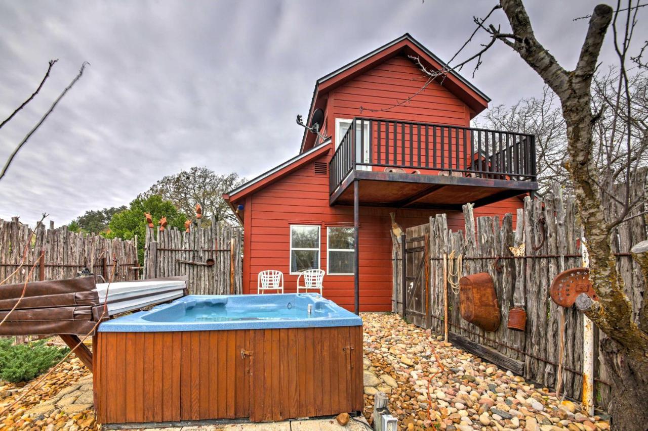 Ark Bunkhouse Fredericksburg Hideaway With Hot Tub Vila Exterior foto