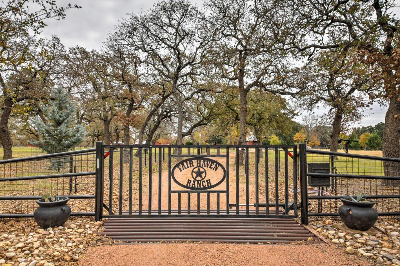 Ark Bunkhouse Fredericksburg Hideaway With Hot Tub Vila Exterior foto