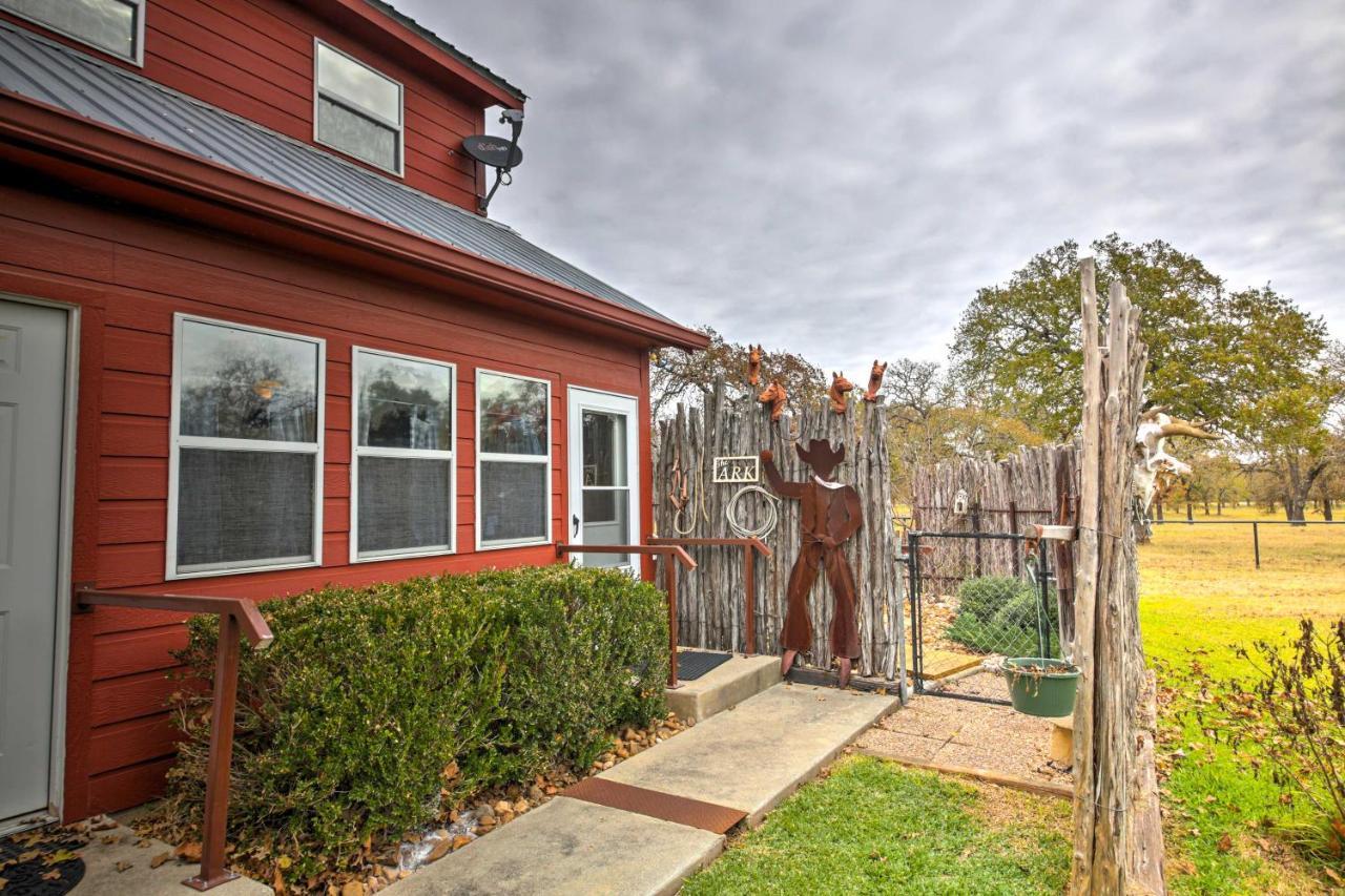 Ark Bunkhouse Fredericksburg Hideaway With Hot Tub Vila Exterior foto